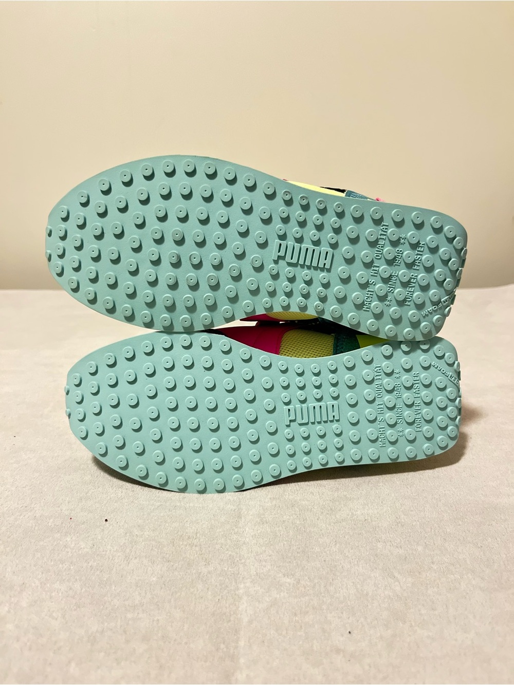 Puma x L.O.L. Surprise Girls Multicolor Fashion Sneakers Size 3 New in Box - Picture 11 of 12